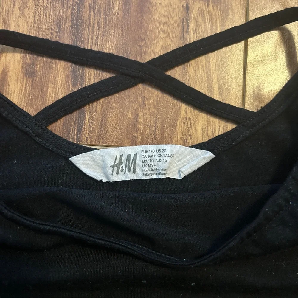 3black tops Olivia Rae vneck tshirt H&M sparklyglitter longsleeve Bluenotes tank - Picture 6 of 15